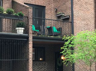 624 Pine St, Philadelphia, PA 19106