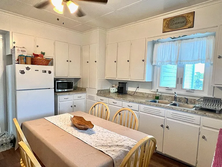 172 Main St #1 — Photo 7
