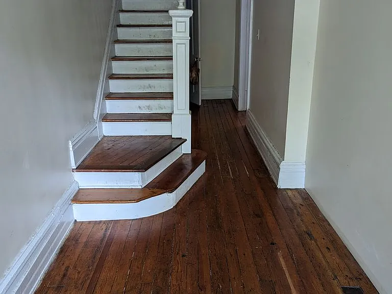 1609 W Grace St — Photo 2