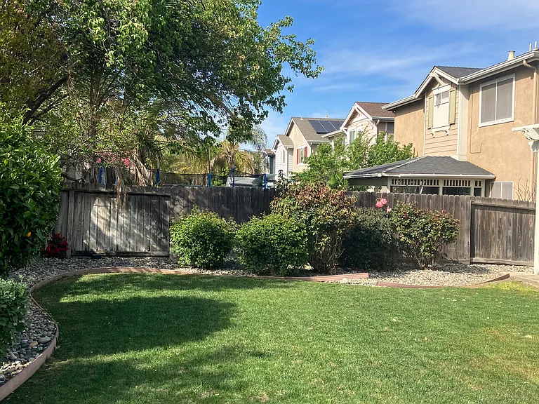 4147 Heirloom Ln — Photo 15