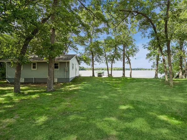 11388 49th St, Clear Lake, MN 55319
