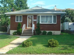 124 Saint Johns Ave, Staten Island, NY 10305