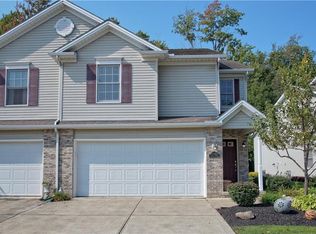 9065 Arden Dr #8, Mentor, OH 44060