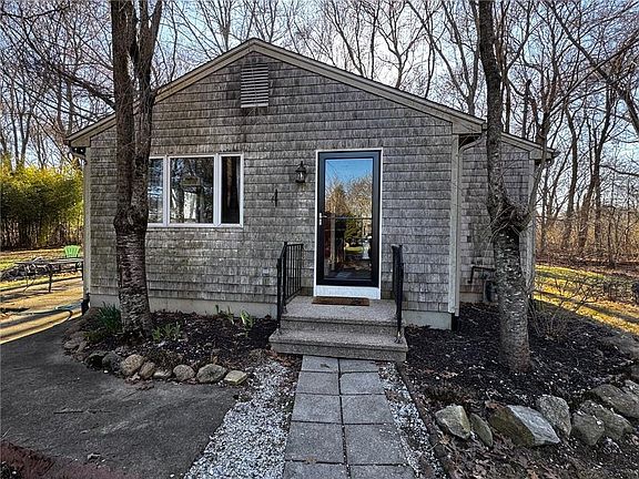 3rd image of 1668 Kingstown Rd
