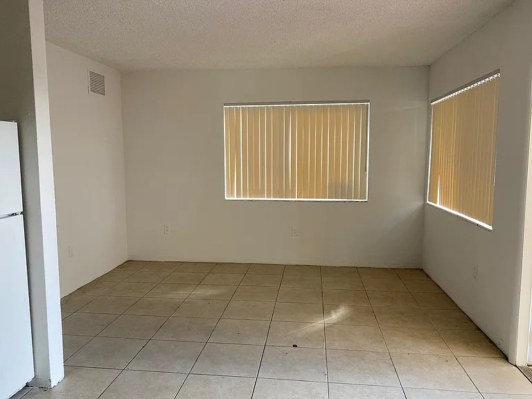 101 NW 29th Ave #1FT — Photo 10