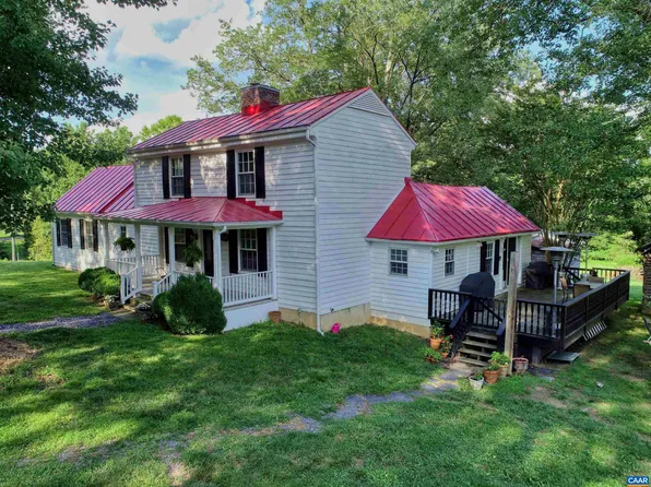 272 Perkins Rd, Kents Store, VA 23084