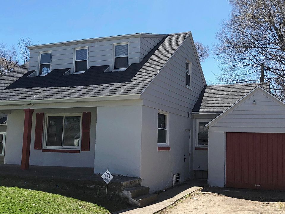 1st image of 120 Maplelawn St SE