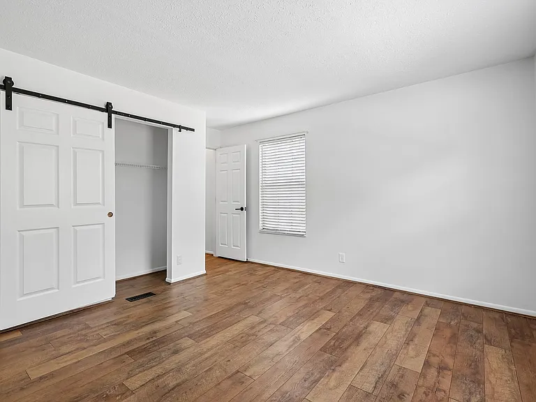 1608 Shady Cove Ln — Photo 34