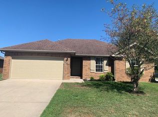 778 S Pinehurst St, Nixa, MO 65714