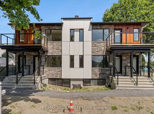 77A Granton Ave #3, Ottawa, ON K2G 1X2
