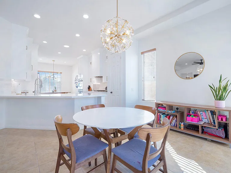43560 Parkway Esplanade W — Photo 22