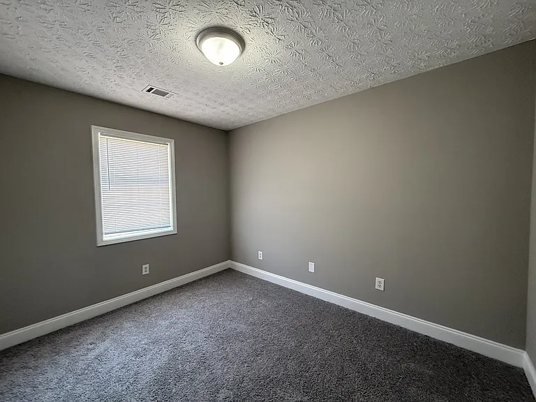 209 Westchester Cir #1 — Photo 9