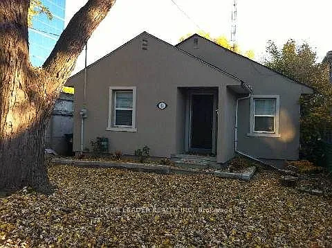 21 Franklin Ave — Photo 23