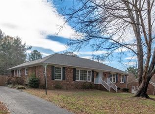 1008 Kendale Dr, Winston Salem, NC 27104