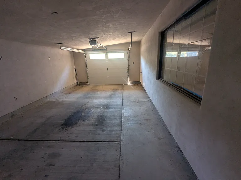 169 Oak Grove Rd — Photo 3