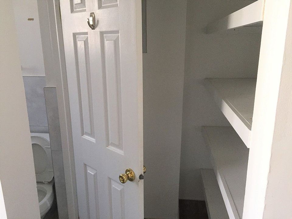 1st image of 3427 42nd St APT 2R