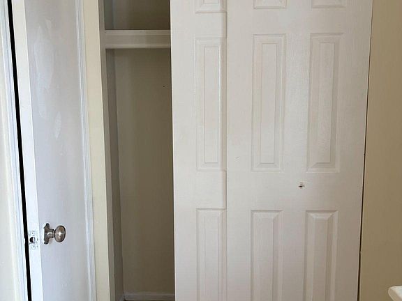 5th image of 2823 Norcross Ln