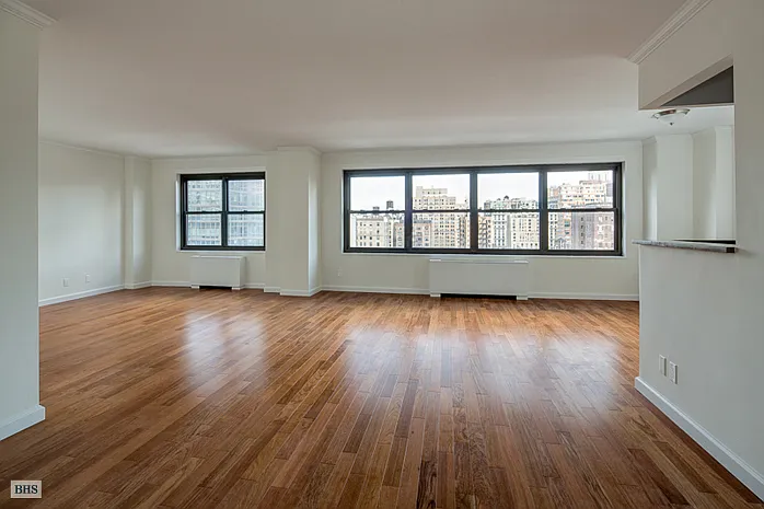 180 W End Ave photo 1