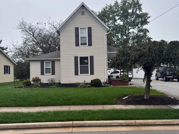605 Dearbaugh Ave, Wapakoneta, OH 45895