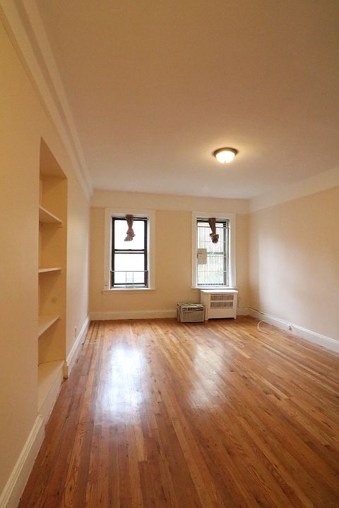 1st image of 465 W 51st St #3H