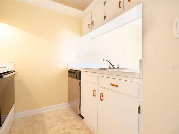 4th image of 1799 N Highland Ave #2