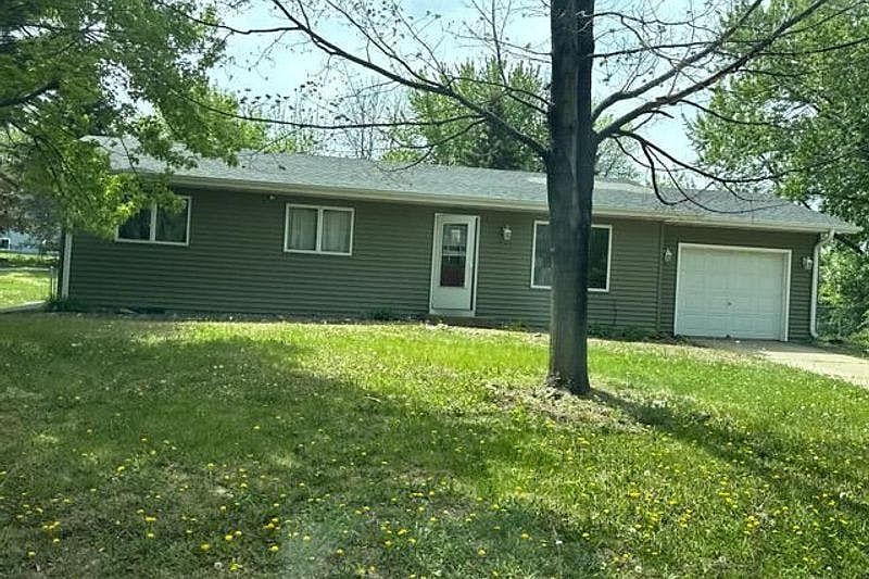1st image of 2419 Johnny Ridge Rd