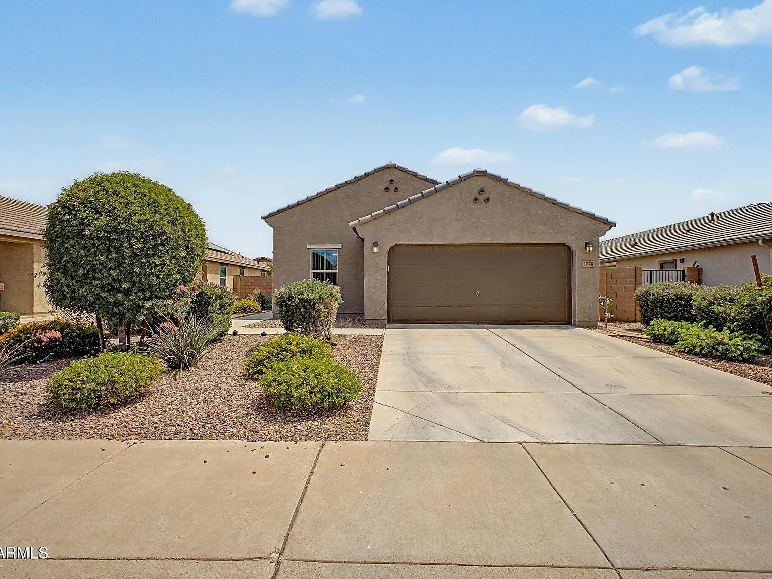 4 bed, 2.0 bath, 1691 sqft, $2,000 — Photo 1