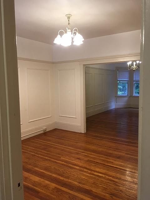 1st image of 1959 Oak St APT 4