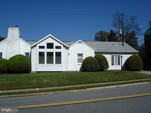 2nd image of 2601 N Roosevelt St