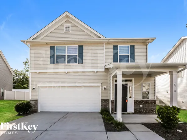 7318 Brawley Wood Ct, Charlotte, NC 28215