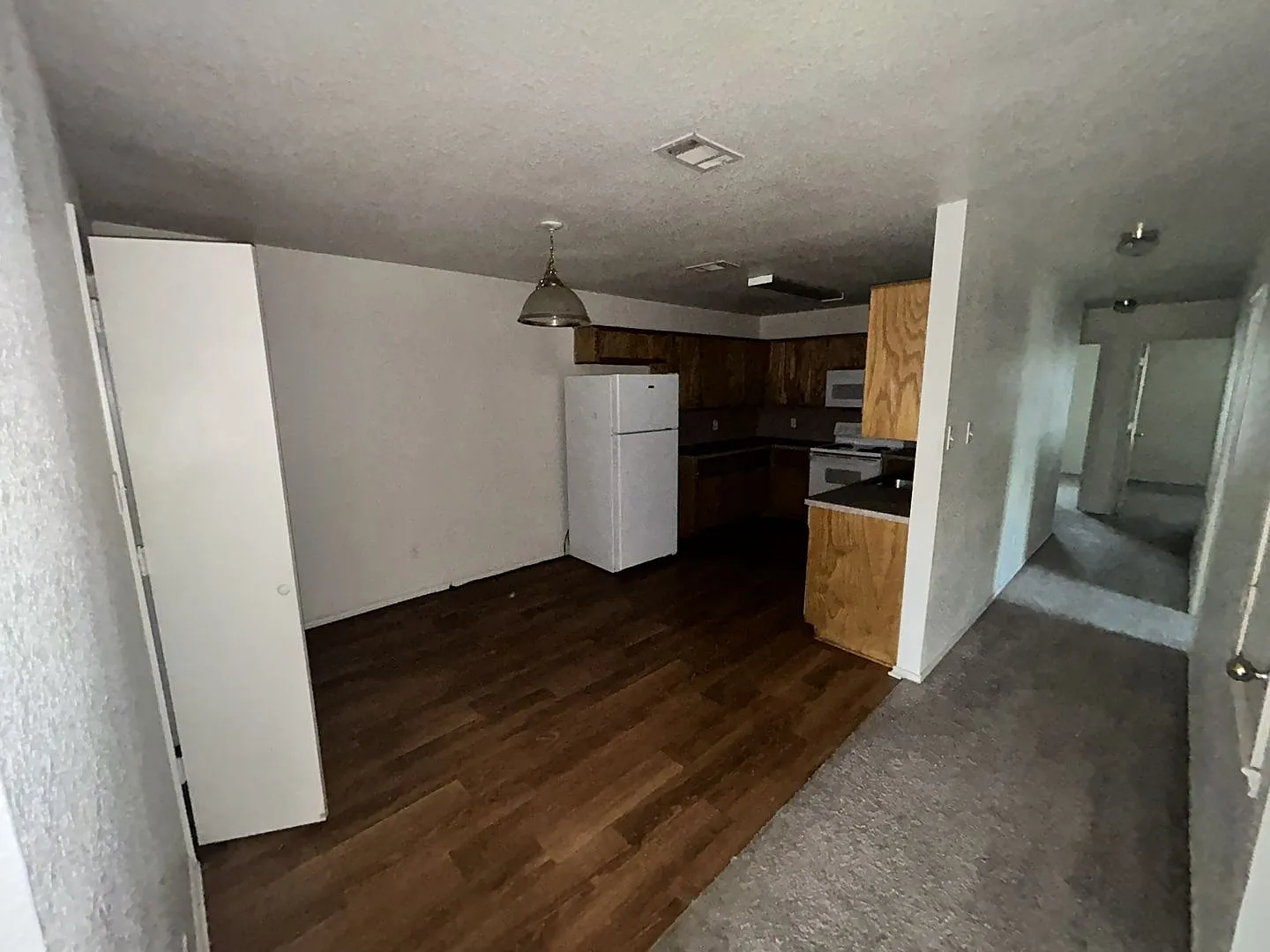 2810 Alma — Photo 4