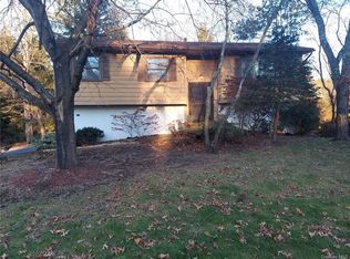 28 Blackthorn Loop, Wappingers Falls, NY 12590