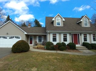 22 Kelly Dr, Enfield, CT 06082