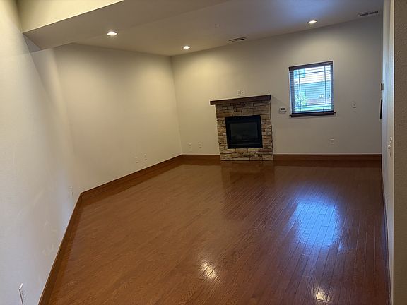 5th image of 502 Silverleaf Dr