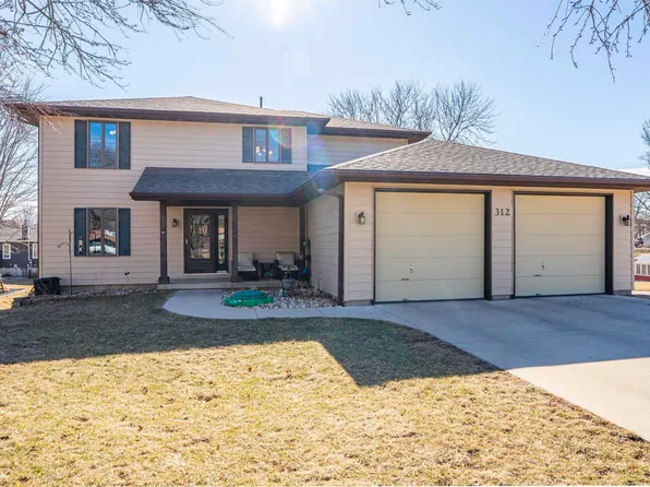 312 E 3rd St, Kingsley, IA 51028