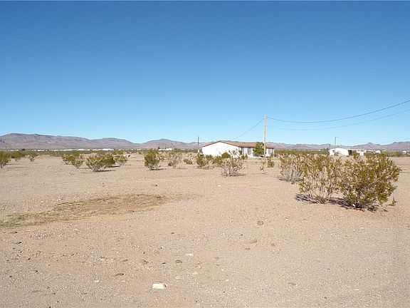 2nd image of 8 N 1/2 Eloy Rd