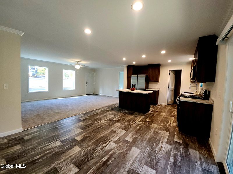 3rd image of 71 Ferris Road