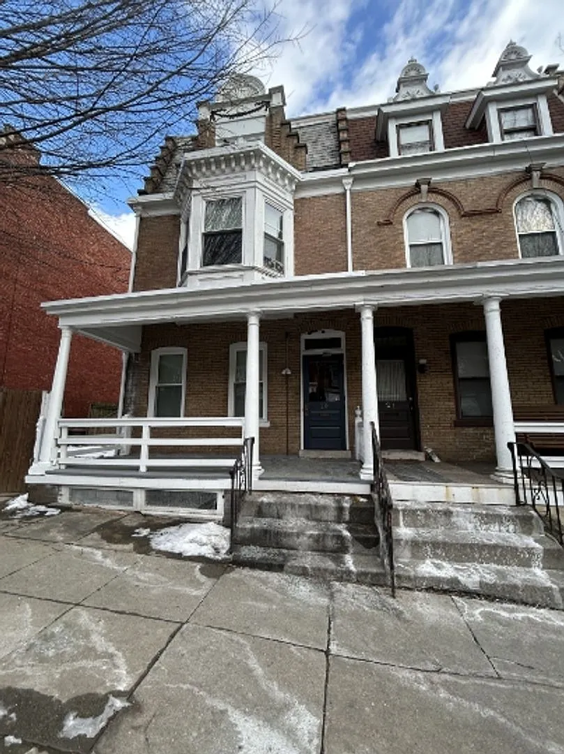 19 South Ann Street — Photo 1