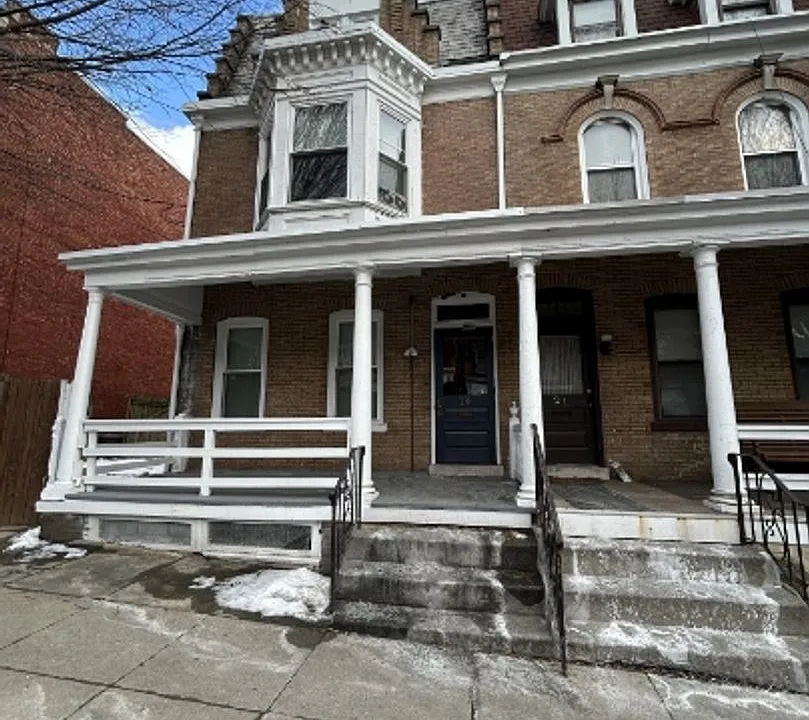 19 S Ann St
