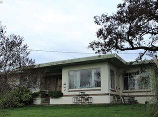 1962 Glenbrook Loop Rd, Riddle, OR 97469