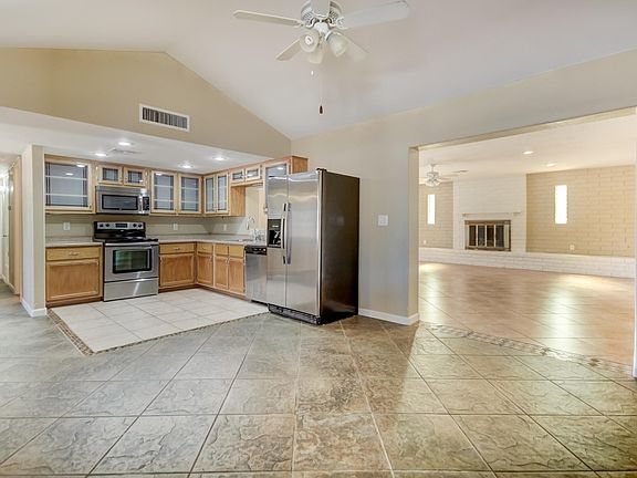 653 E Franklin Ave-9