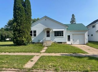 1904 E 2nd St, Merrill, WI 54452