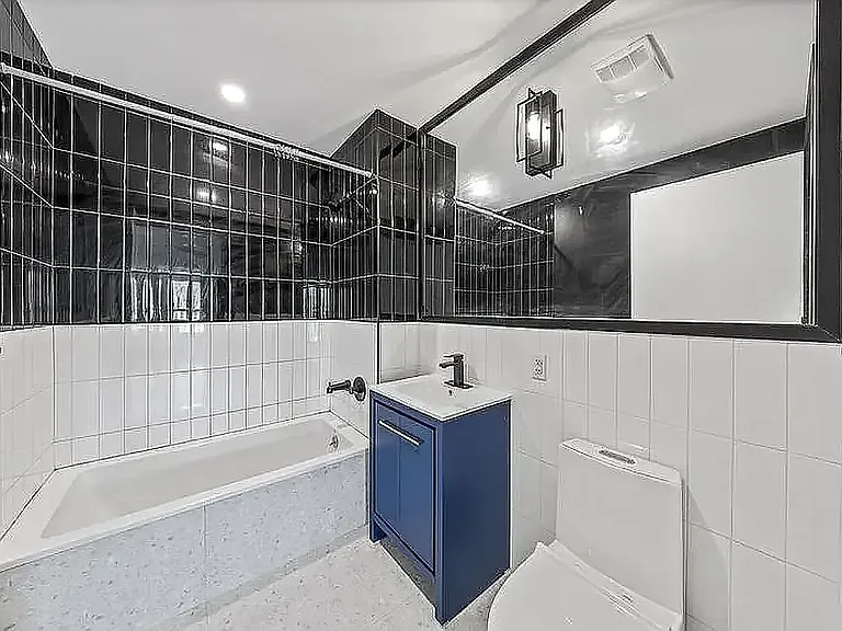 1042 President St #7G — Photo 4