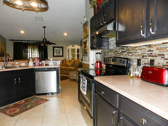 5th image of 2729 Corrigan Dr