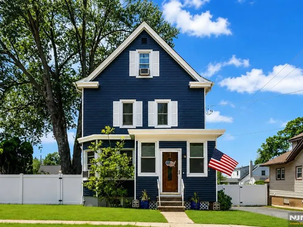 82 Elizabeth Ave, Elmwood Park, NJ 07407