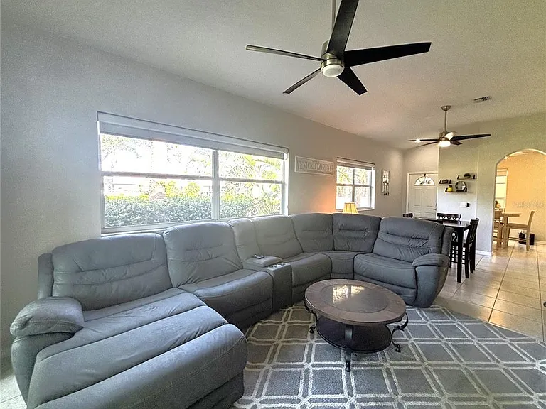 1759 Fountain View Cir #1759 — Photo 8