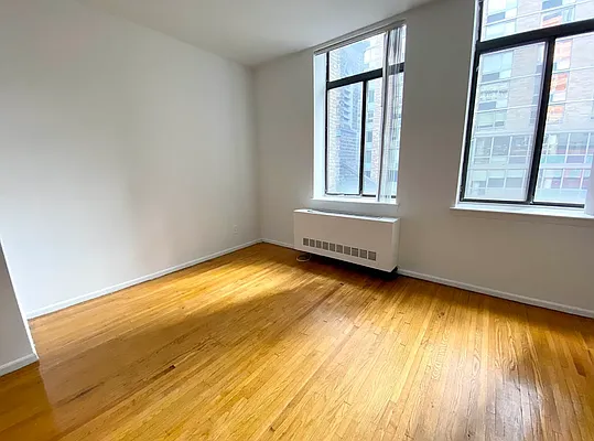 Rented by J PRESTON AND ASSOCIATES INC | media 13