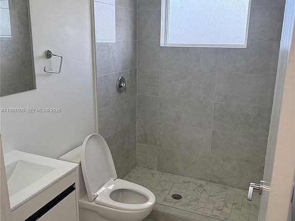 5th image of 10384 SW 173rd St #2