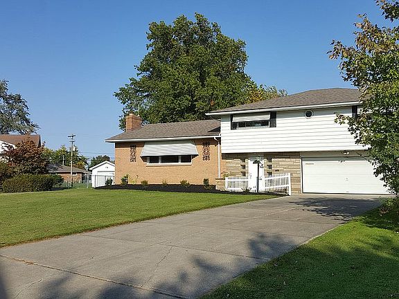 3rd image of 6619 Kingswood Dr