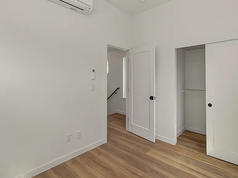 820 S Sullivan St #B — Photo 24